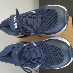 Nautica men running shoes